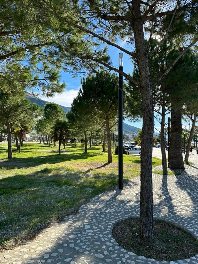 Beachfront With Hotel Facilities Vlorë Esterno foto